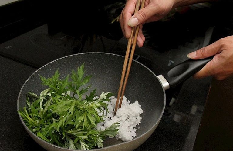 chua-dau-xuong-khop-bang-ngai-cuu-3