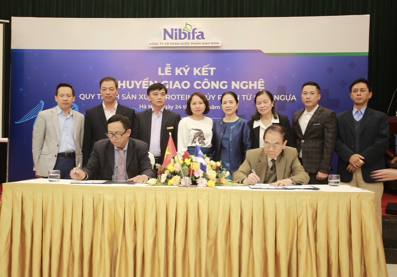 z3051194373860_02af59a120b4cd4c4dc5df87773826ca_1